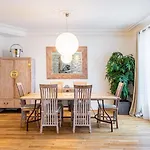 Guestready - Modern Delight Near Attractions