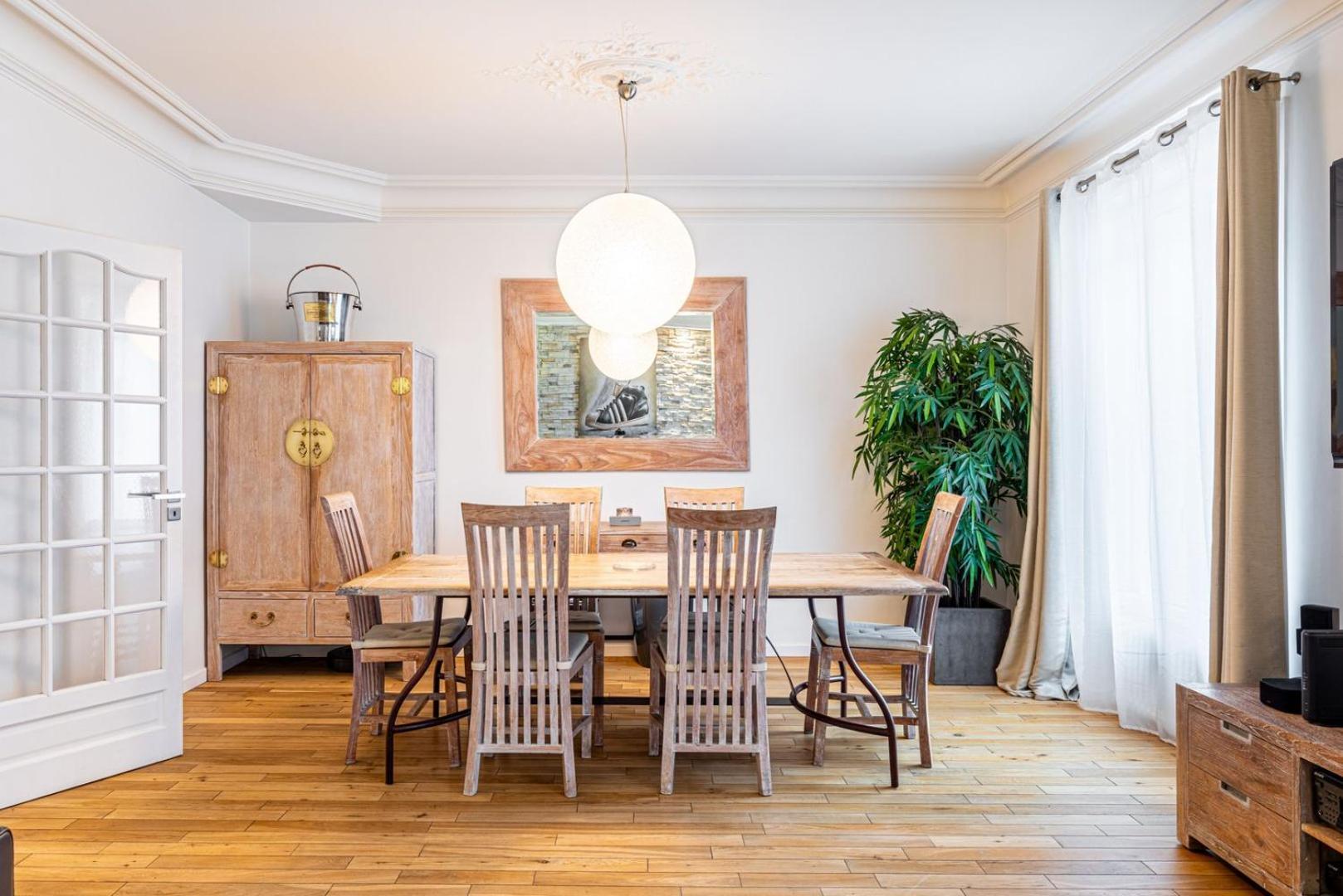 Guestready - Modern Delight Near Attractions Parigi